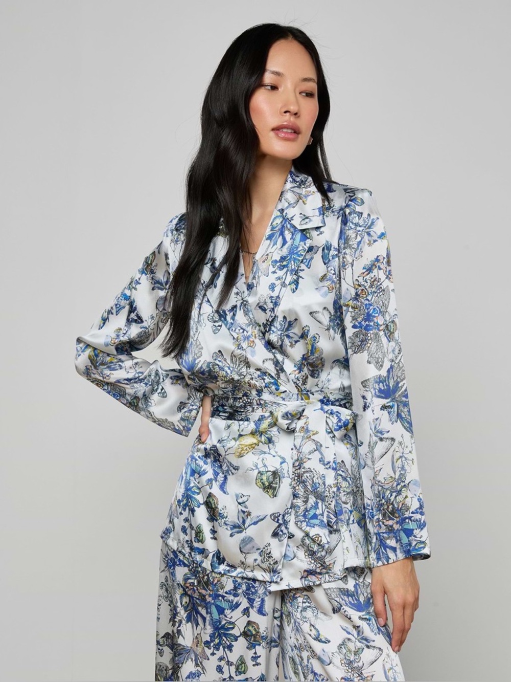 L'AGENCE  Ciara Silk Butterfly Robe Jacket Top -size small